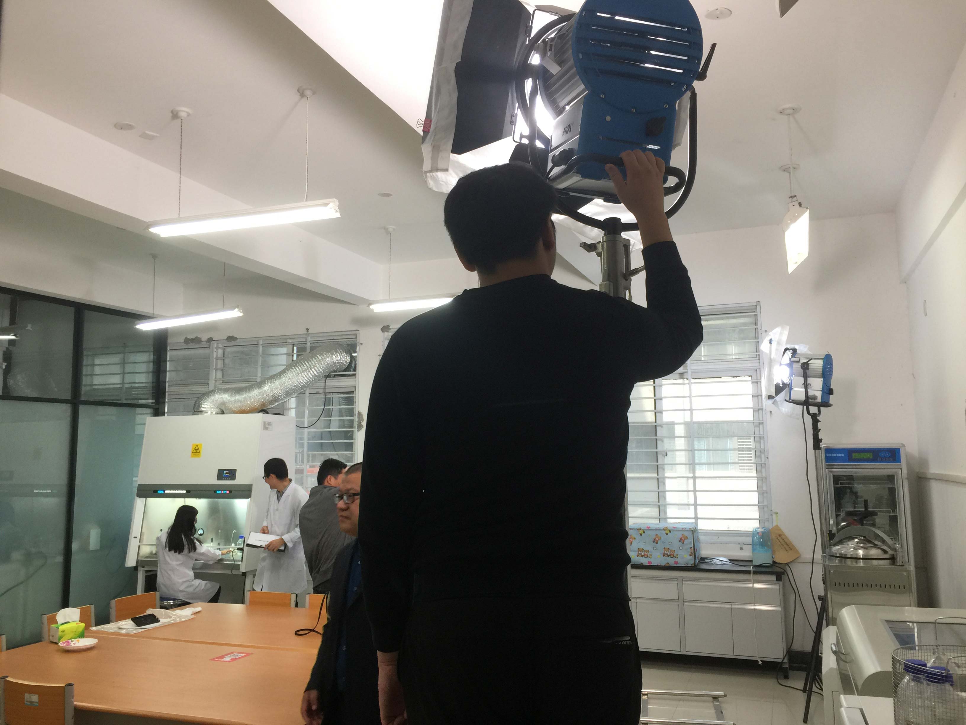 宣传片拍摄制作中 “跳轴”现象该怎么处理